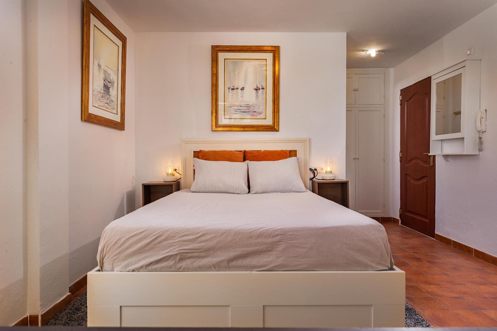 Duquesa Port Studio Apartment - Bright Sunlit Terrace Manilva Buitenkant foto