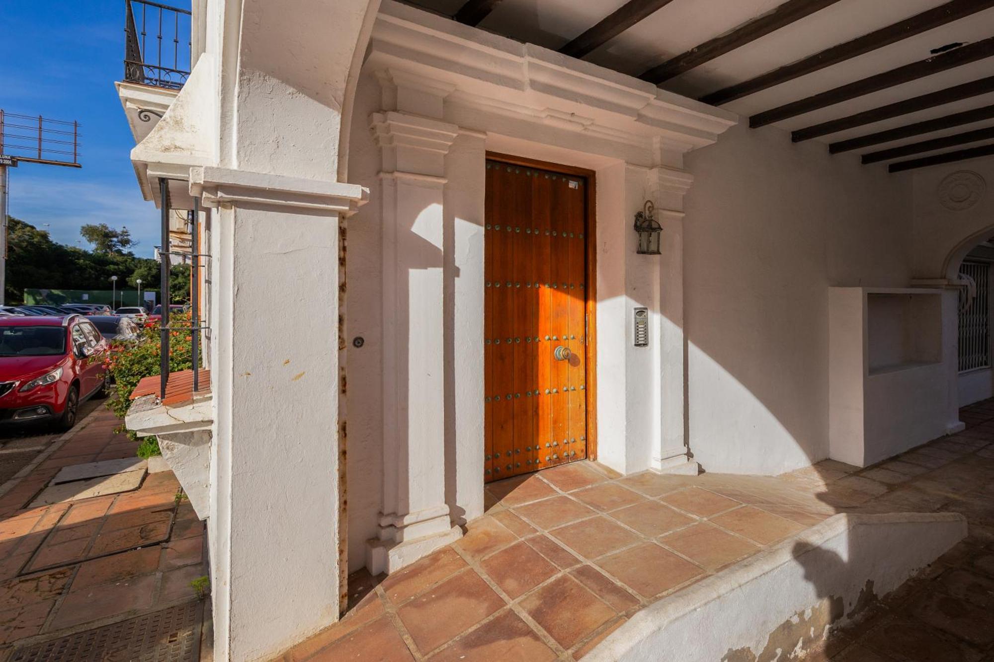 Duquesa Port Studio Apartment - Bright Sunlit Terrace Manilva Buitenkant foto